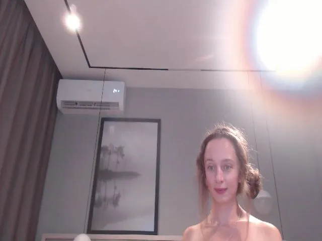 Live sex webcam photo for Innocent_Miss #252617872