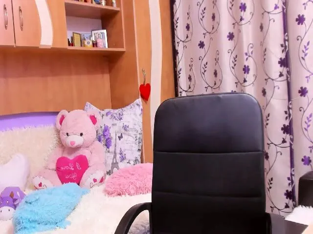 Live sex webcam photo for Linxxxjoy #256177339