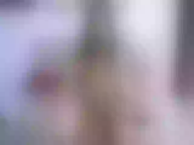 Live sex webcam photo for loli_love19 #253965649