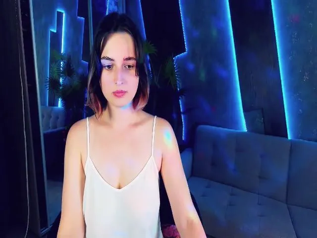 Live sex webcam photo for MileyDreams #256645087