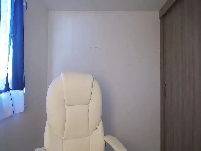 Live sex webcam photo for Littlelisa__ #254891793