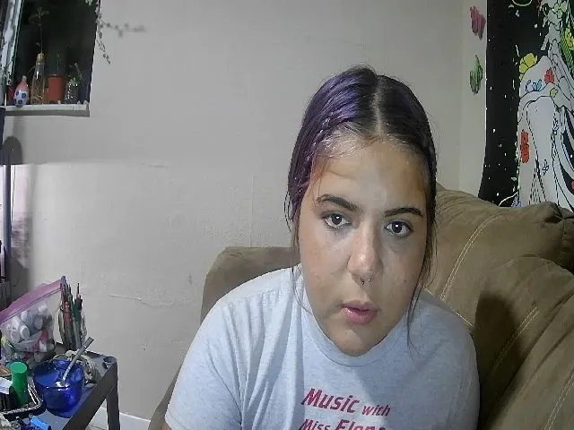 Live sex webcam photo for Lilmisspurp #253324020