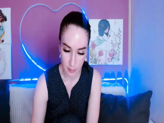 Live sex webcam photo for Lilly_Shine #252819788