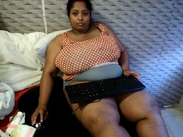 Live sex webcam photo for Indiantasha #287985998