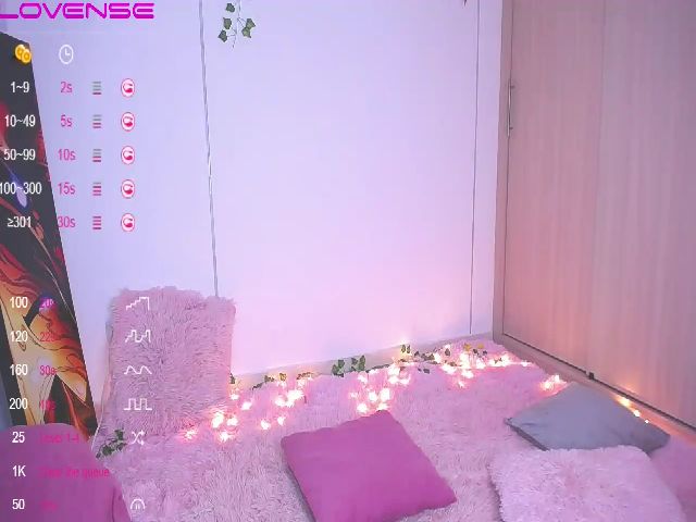 Live sex webcam photo for Aria_brown_ #260802616