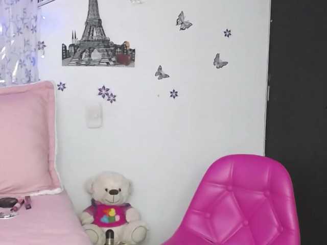 Live sex webcam photo for ViancaElis4 #241251466