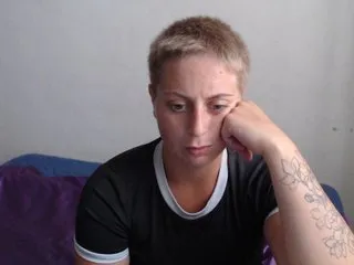 Live sex webcam photo for sandriana #240610237