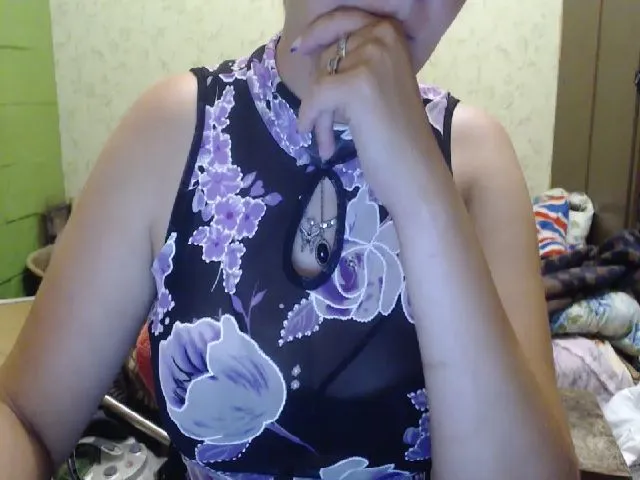 Live sex webcam photo for xxx_butterfly #253880890