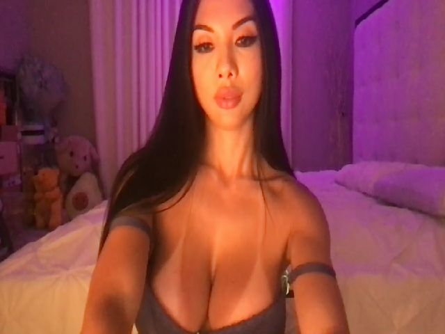 Live sex webcam photo for LexiVixi #265411865