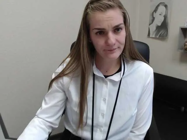 Live sex webcam photo for Margocam2cam #243627611