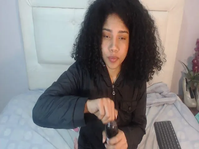 Live sex webcam photo for Madelene8 #261854165