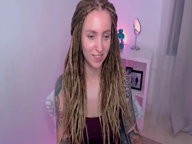 Live sex webcam photo for SammerHottie #264448525