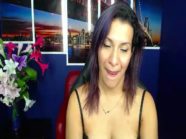 Live sex webcam photo for Infernalsexx #254260031