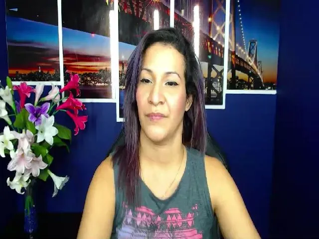 Live sex webcam photo for Infernalsexx #255223282