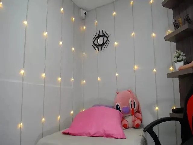 Live sex webcam photo for ETHANJARA #264308891