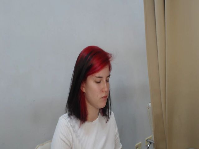 Live sex webcam photo for KateKoss #258628234