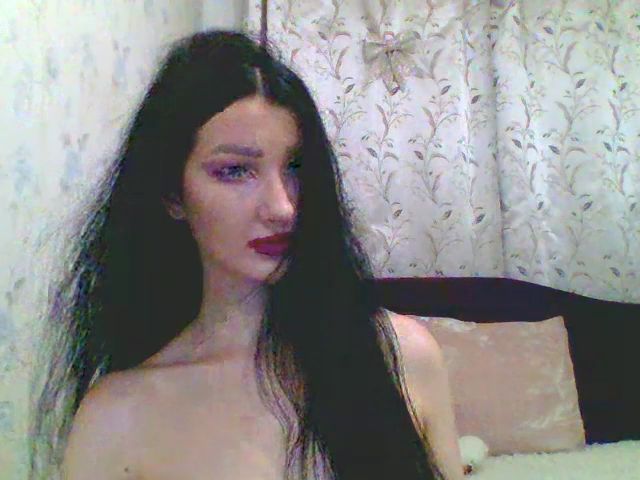 Live sex webcam photo for GirlPlayy #256146907