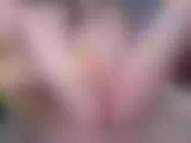 Live sex webcam photo for JuicyHelenX #258999881