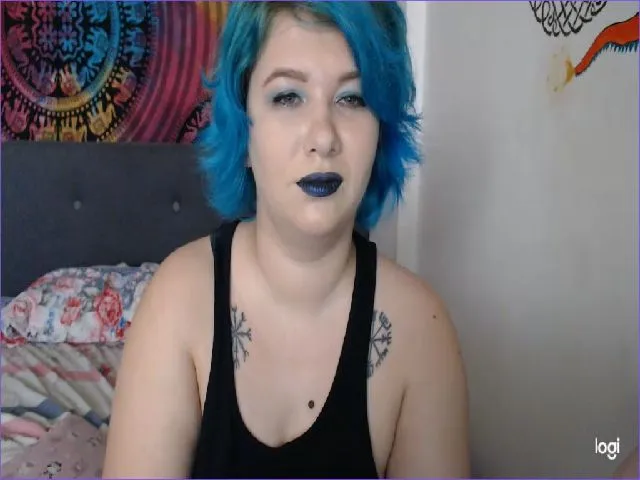 Live sex webcam photo for GoddessEmma #260594606
