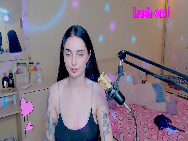 Live sex webcam photo for sunshinebabee #265233667