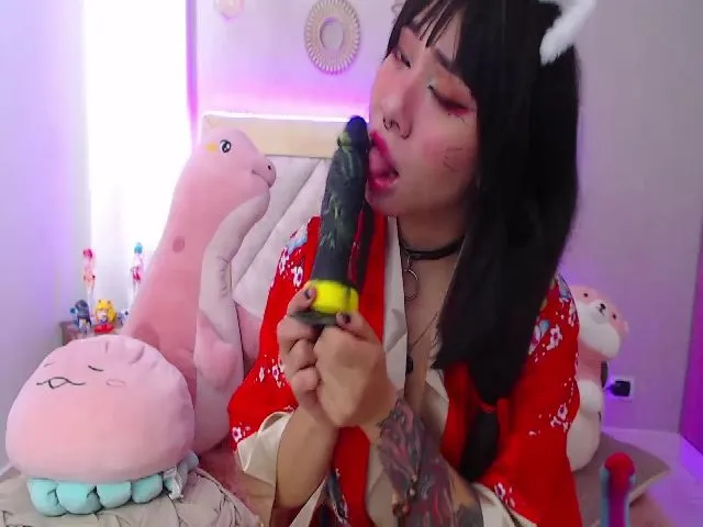 Live sex webcam photo for Sophie_pink18 #256973175