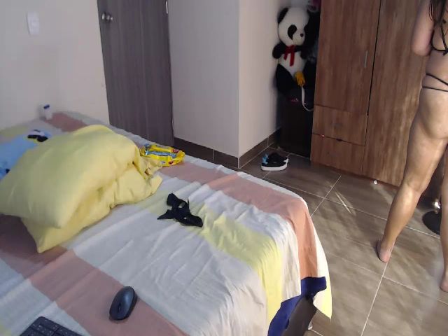 Live sex webcam photo for Latina2hot69 #255940544