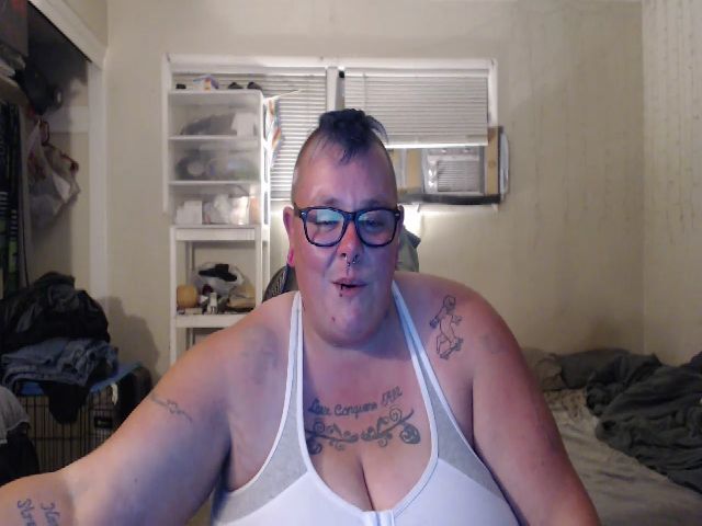 Live sex webcam photo for PunkChick420 #253367258