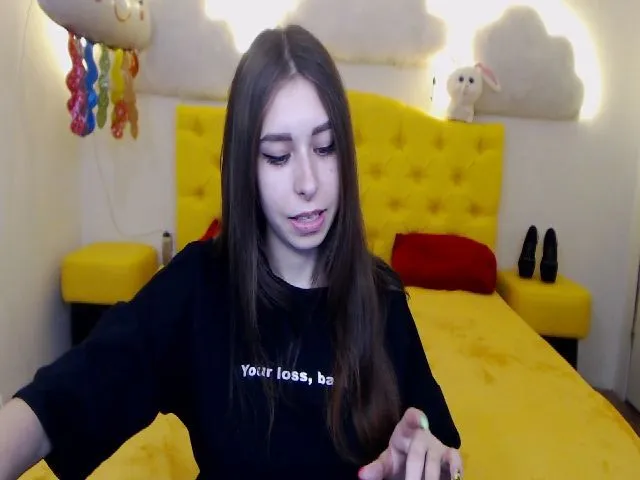 Live sex webcam photo for LindaJason #255927341