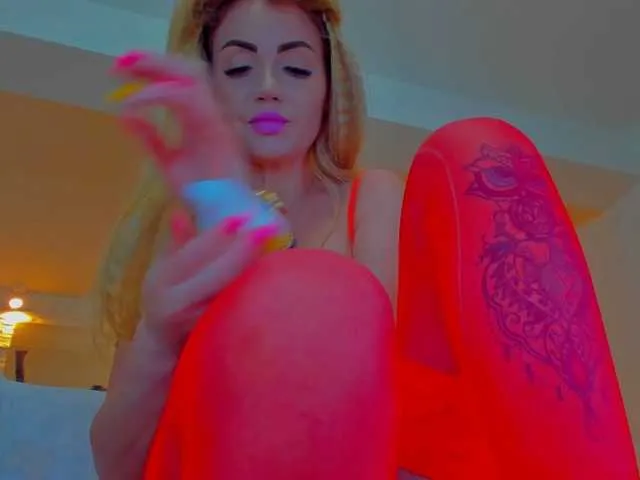 Live sex webcam photo for blondebab3 #259117813