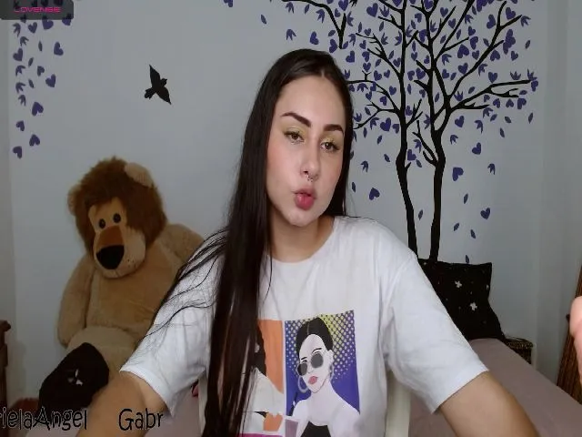 Live sex webcam photo for Cristal_zz #256033363