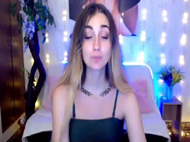 Live sex webcam photo for Lolly__Pop__ #261652471