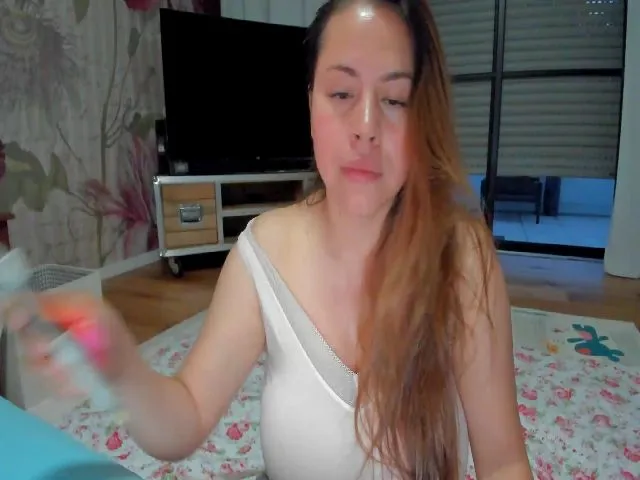 Live sex webcam photo for MySoFtyGuNs #255223388