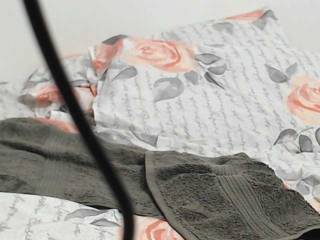 Live sex webcam photo for ROXXAN911 #241044183