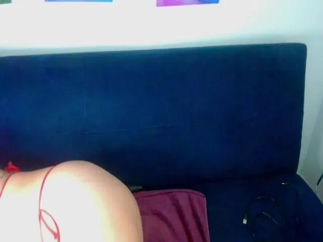Live sex webcam photo for natachaxxx22 #287854209