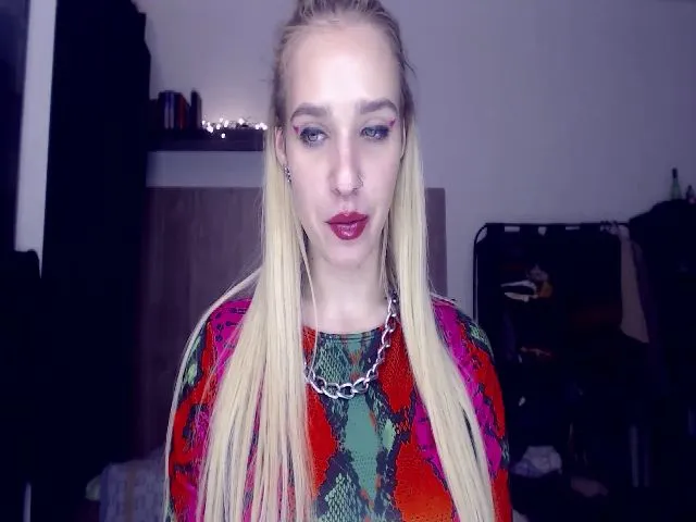 Live sex webcam photo for Miss_Linda_ #287885924