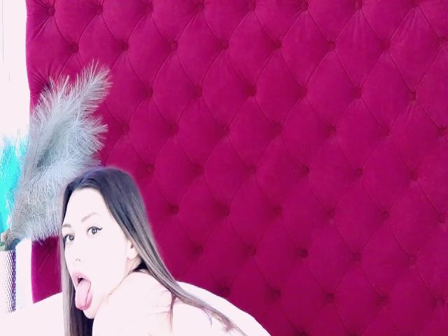 Live sex webcam photo for MillaLoves #259205028