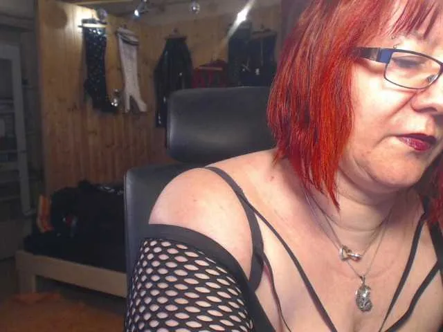 Live sex webcam photo for 90dTitten #241065222