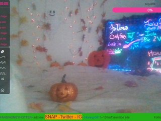 Live sex webcam photo for Honey0811 #240584488