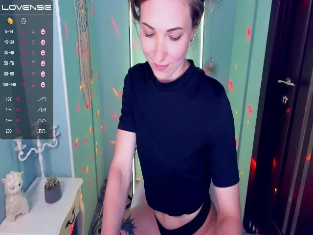 Live sex webcam photo for LilFluffyDuck #258069719