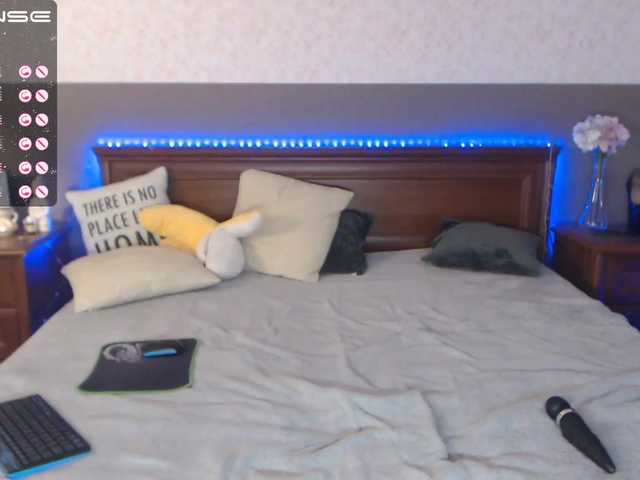 Live sex webcam photo for HollyMays #241011865