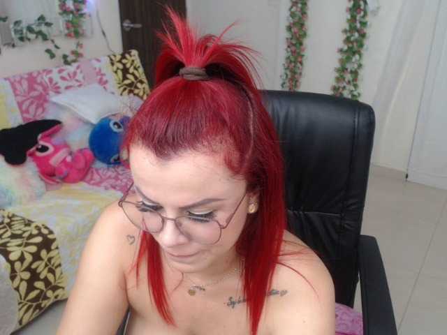 Live sex webcam photo for MILF-KAROL #263393455