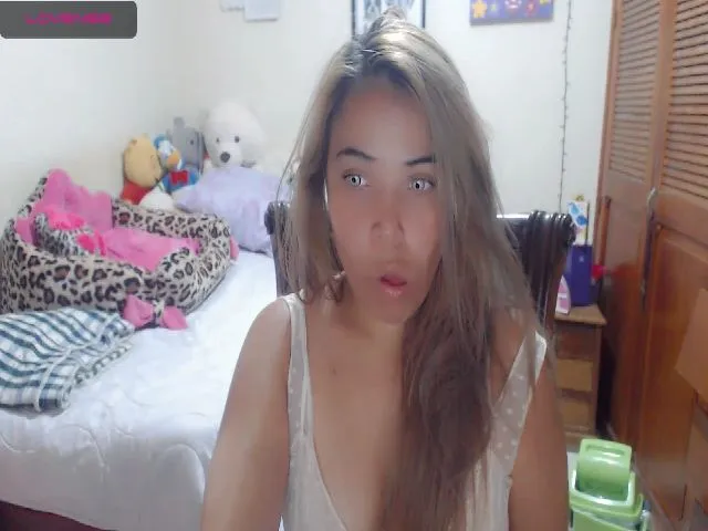 Live sex webcam photo for Meganhill_ #265059152