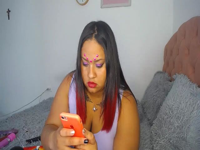 Live sex webcam photo for Annie_dalton_ #256233191