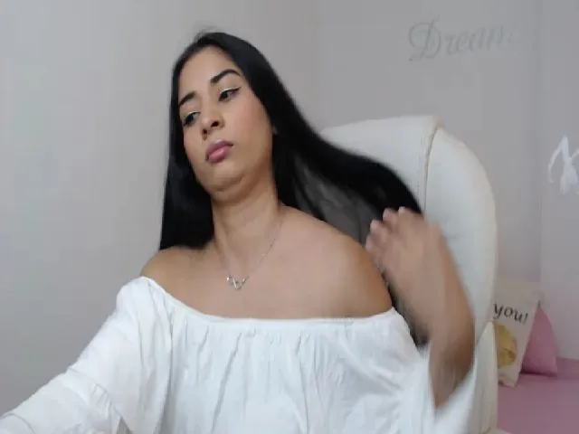 Live sex webcam photo for Hanna_milano #252829743