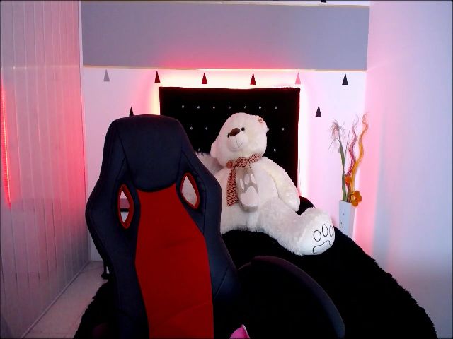 Live sex webcam photo for Samay_y #263723107