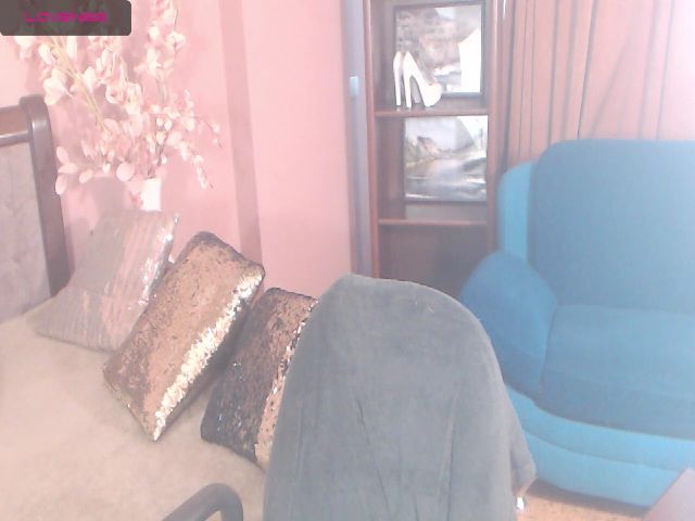 Live sex webcam photo for Kelly7B #255093712