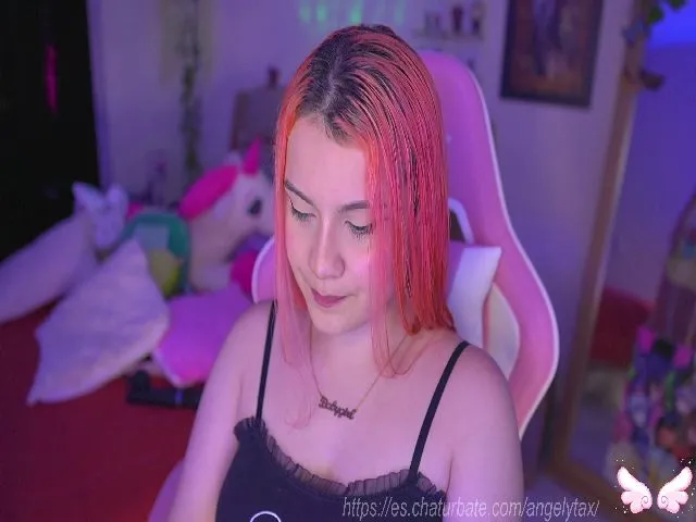 Live sex webcam photo for Angelytaxx #256089175