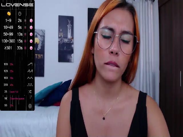 Live sex webcam photo for Alessiafioore #261506348