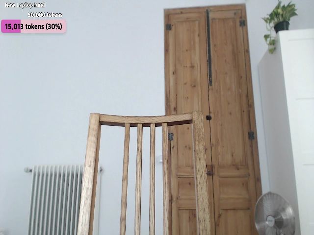 Live sex webcam photo for LolasPie #260043656