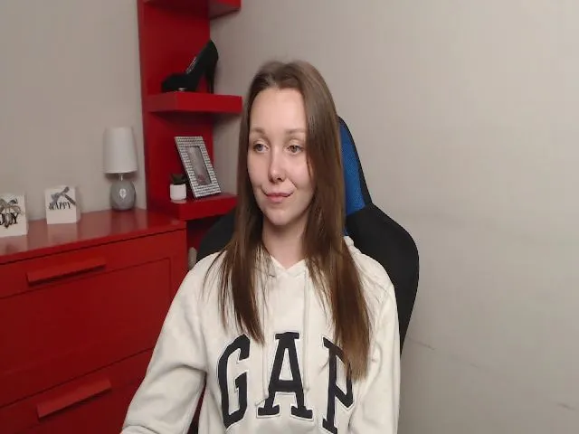 Live sex webcam photo for Little_ZOE #263603540